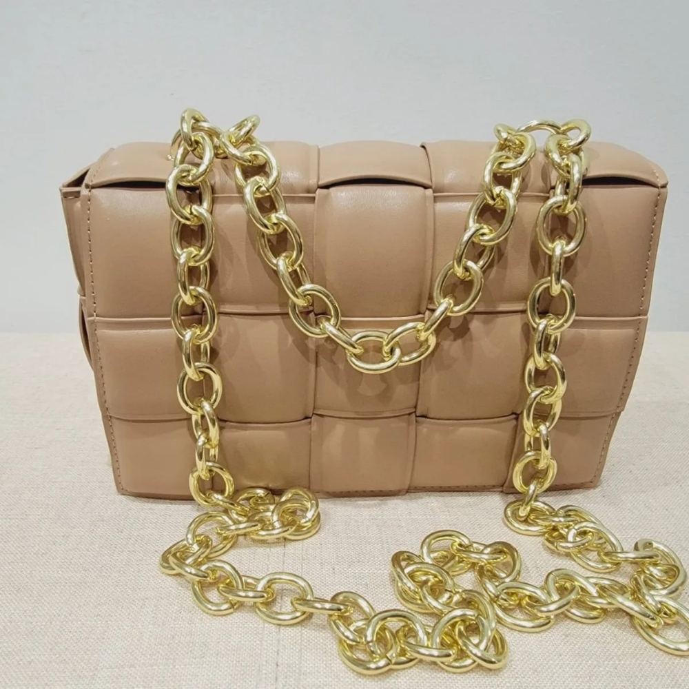 Cezele Chain Crossbody Bag khaki